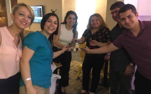THE PARAGON CUPCAKE HAPPY HOUR!