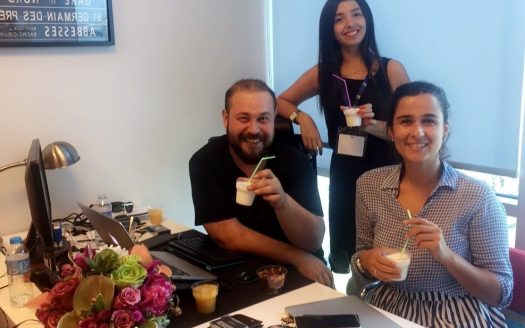 AKKOM SMOOTHIE &#038; VİTAMİN BAR
