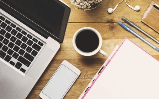 Ofis masasında neler olmalı- Ofis masası düzeni - ofis masasında bulunanlar - ofis masasında ne olu -, ofis masasında olmazsa olmazlar - ofis çalışma masasında neler olmalı